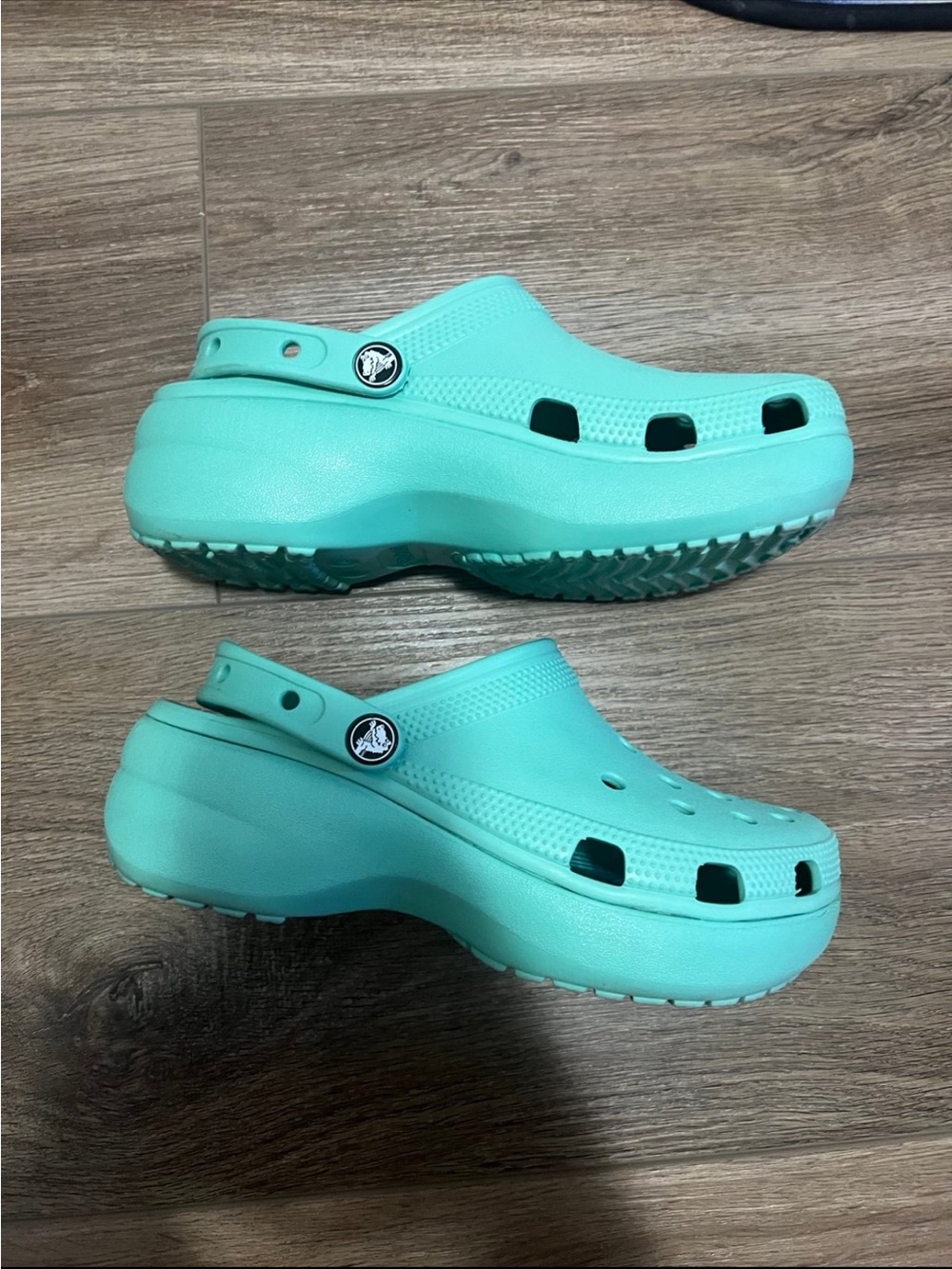 Crocs - Picture 2 of 5
